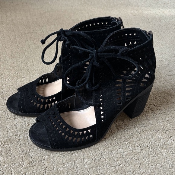 Vince Camuto Tarita Black Cutout Suede Block Peep Toe Lace Heels in Size 5. - Picture 6 of 16
